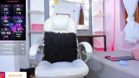 Abril  online show from 02.04.25