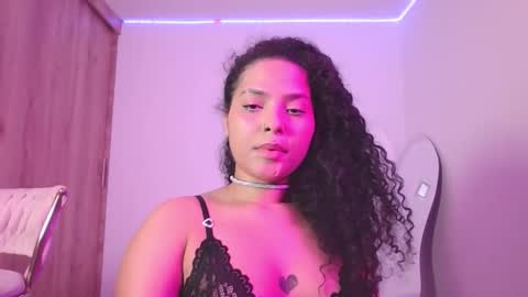 Abril  online show from 10.13.25