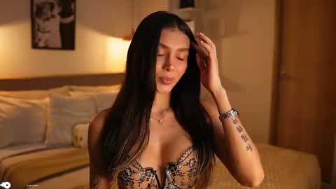 Snapshot of abril_w18 chatting on 07.12.26 My name is Alexa. Please say hello I like to chat with you. If you have requests please use tip online show from 07.12.26