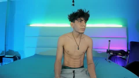 Snapshot of abrilandjulian chatting on 02.26.26 Abril and Julian online show from 02.26.26