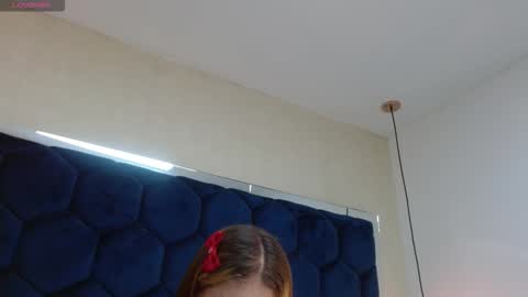Snapshot of abrilmiller_vc chatting on 10.07.25 abrilmiller vc online show from 10.07.25