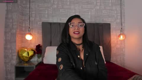 Snapshot of abrilsantana_ chatting on 10.17.25 abrilsantana_ online show from 10.17.25