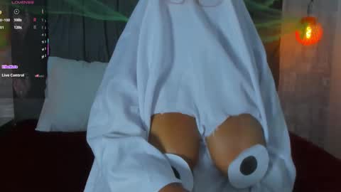 abrilsantana_ online show from 10.29.25