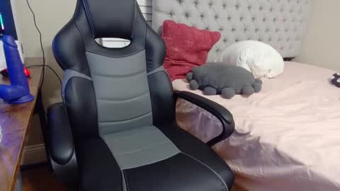 Snapshot of ac1d3athz chatting on 02.04.25 ac1d3athz online show from 02.04.25