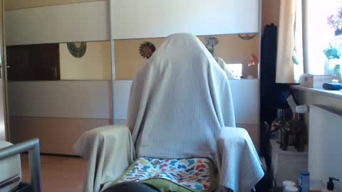 Snapshot of ach471 chatting on 09.12.25 ach471 online show from 09.12.25