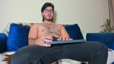 R. online show from 01.12.25