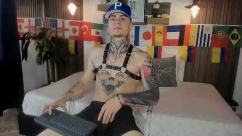 Snapshot of acxel_prescot chatting on 06.11.26 Acxel online show from 06.11.26