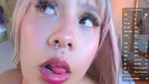 Snapshot of ada_sins chatting on 09.08.25 Ada online show from 09.08.25