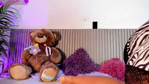 Snapshot of adalina_rusel chatting on 05.12.26 online show from 05.12.26