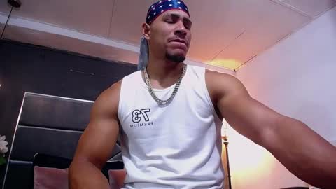 adam_fit19cm online show from 10.21.25