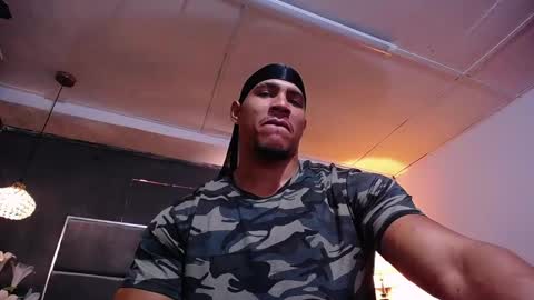 adam_fit19cm online show from 02.18.26