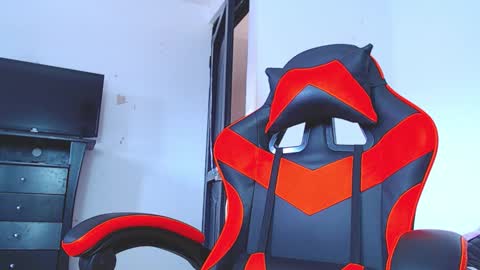 Snapshot of adam_hot11 chatting on 12.21.25 adam hot11 online show from 12.21.25