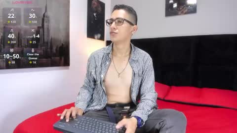 Snapshot of adam_walker_1 chatting on 05.12.26 adam_walker_1 online show from 05.12.26