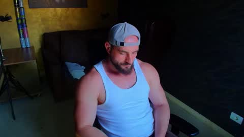 Snapshot of adamjameson chatting on 05.07.26 AdamJameson online show from 05.07.26
