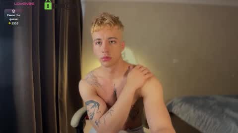 Hi Im Adam Glad to see u here 3 And its my first day online show from 03.30.26