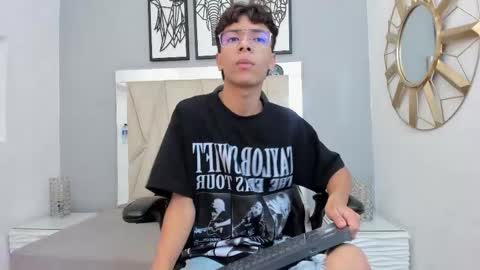 Adams Bobby online show from 11.28.25