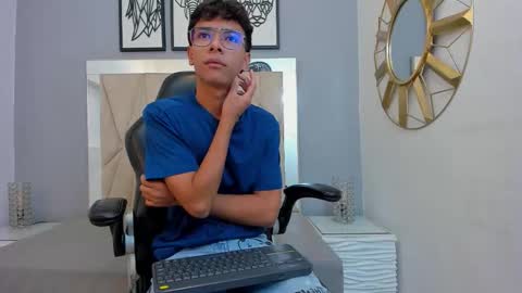 Adams Bobby online show from 01.12.26