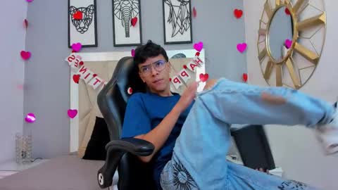 Adams Bobby online show from 02.16.26