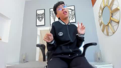 Adams Bobby online show from 04.18.26