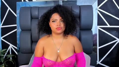 Snapshot of adams_cloe chatting on 03.11.25 Cloe Adams online show from 03.11.25