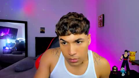 Snapshot of adams_collins chatting on 10.01.25 Adams online show from 10.01.25