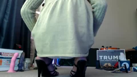 Snapshot of adamseve777 chatting on 01.17.25 TaylorSexbot online show from 01.17.25