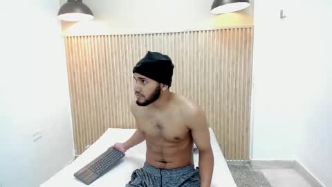 Snapshot of adamss_23 chatting on 10.08.25 Adams online show from 10.08.25