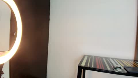 AdamsWalkerr  online show from 03.18.26