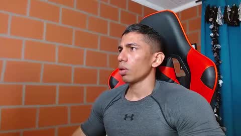 Adan Sin online show from 12.28.24