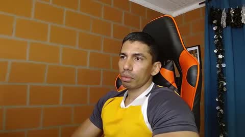 Adan Sin online show from 01.21.25