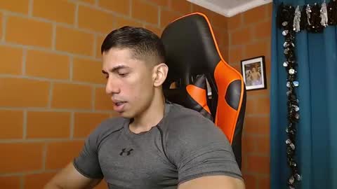 Adan Sin online show from 02.01.25