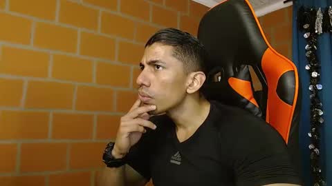 Adan Sin online show from 02.04.25