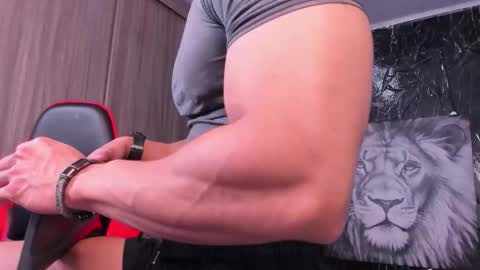 Adan Sin online show from 10.04.25