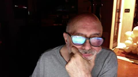 Snapshot of add_me_2 chatting on 06.11.26 add_me_2 online show from 06.11.26