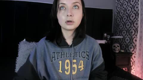 Snapshot of adeelinee chatting on 03.27.26 Ade online show from 03.27.26