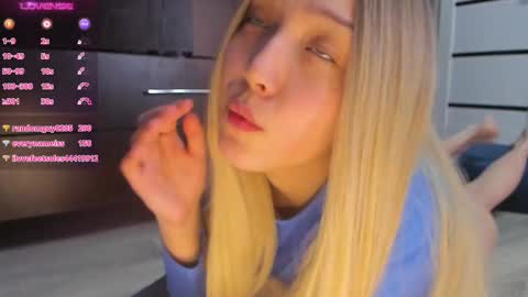 Adel online show from 03.10.25