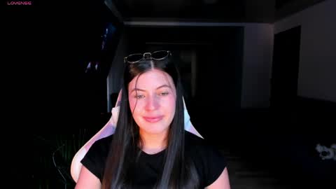 Snapshot of adela_parker chatting on 04.28.26 Adela Parker online show from 04.28.26