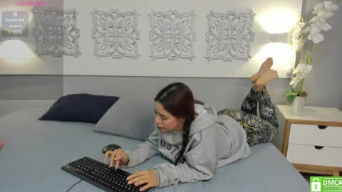 Adela Worsth online show from 01.22.25