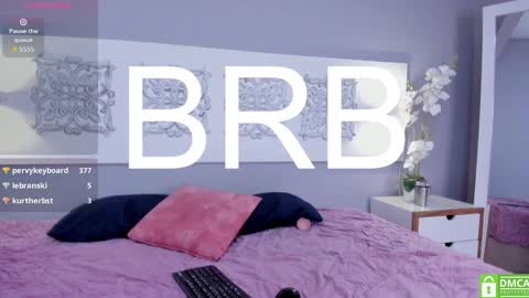 Adela Worsth online show from 02.05.25