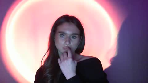 Adele Amore online show from 02.15.25