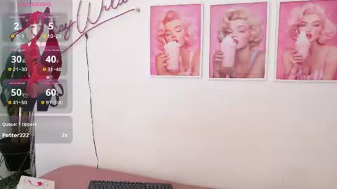 Snapshot of adele_latinlady chatting on 06.24.26 Sofi online show from 06.24.26