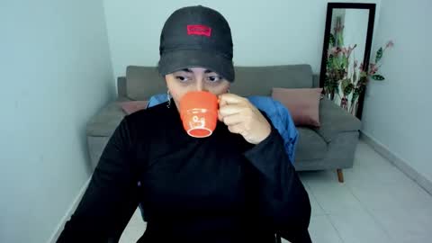 Snapshot of adele_sweett chatting on 11.03.25 Carolina online show from 11.03.25