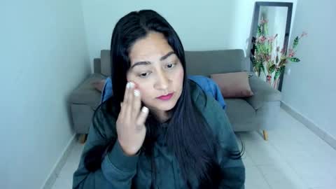 Snapshot of adele_sweett chatting on 11.04.25 Carolina online show from 11.04.25