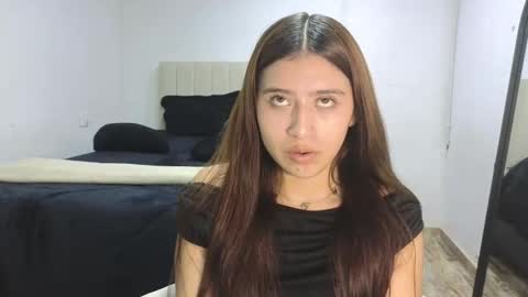 adellein foxx online show from 10.21.25