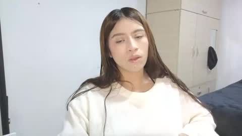 adellein foxx online show from 10.26.25