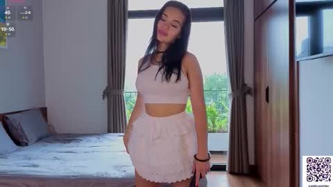 Snapshot of adelia_ntmu chatting on 10.13.25 Adelia online show from 10.13.25