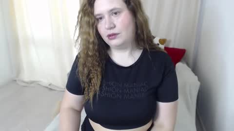 adelinalawson online show from 03.05.25