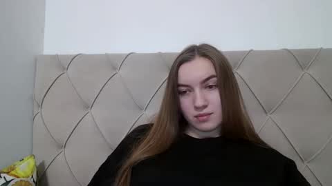 Snapshot of adelinee_sweet chatting on 11.26.25 adeline online show from 11.26.25