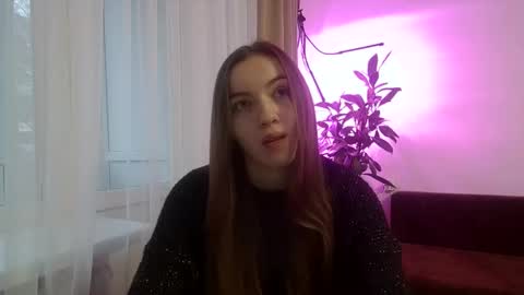 Snapshot of adelinee_sweet chatting on 12.01.25 adeline online show from 12.01.25