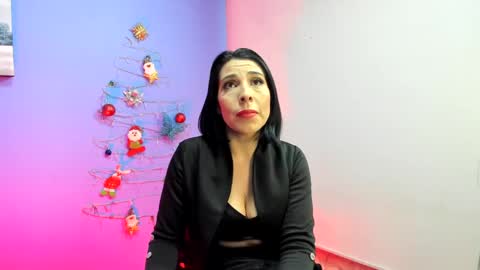 Adelle online show from 01.04.25